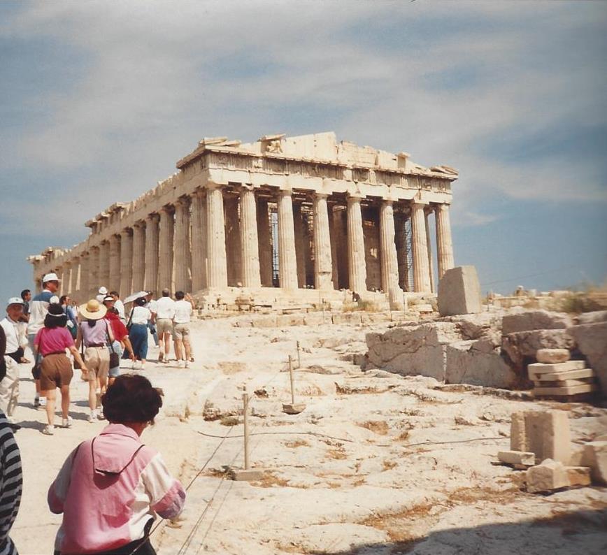 Akropolis 1